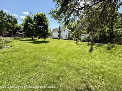 Exterior - 616 Backus St, Jackson, MI 49202 photo 9 of 15