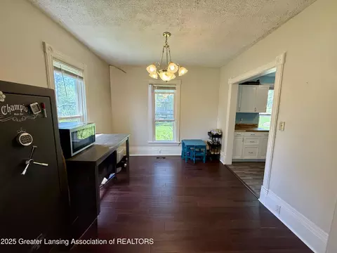 Dining - 616 Backus St, Jackson, MI 49202 photo 1 of 1