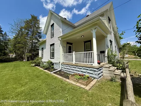 Exterior - 616 Backus St, Jackson, MI 49202 photo 1 of 15