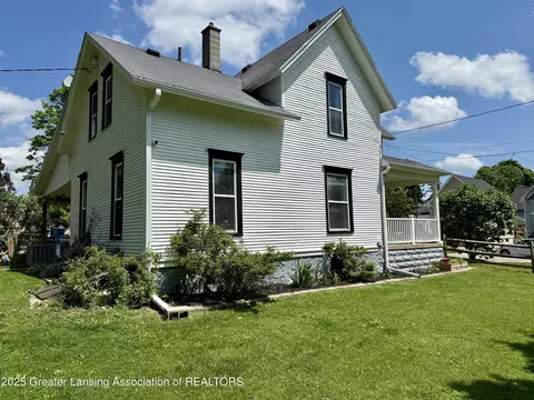 Exterior - 616 Backus St, Jackson, MI 49202 photo 2 of 15