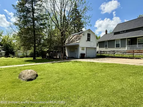 Exterior - 616 Backus St, Jackson, MI 49202 photo 12 of 15