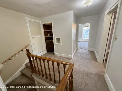 Entry Way - 616 Backus St, Jackson, MI 49202 photo 5 of 5
