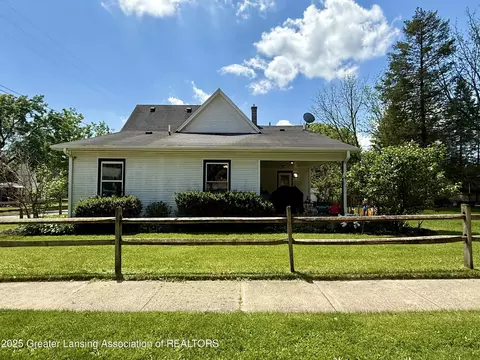 Exterior - 616 Backus St, Jackson, MI 49202 photo 13 of 15