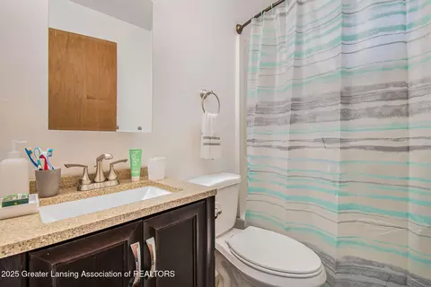 Bath - 2104 Clifton Ave, Lansing, MI 48910 photo 1 of 1