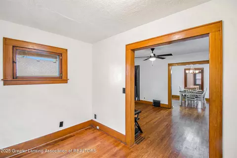 Entry Way - 2104 Clifton Ave, Lansing, MI 48910 photo 1 of 1