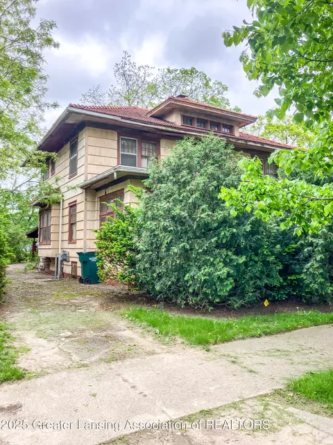 908 N Capitol Ave, Lansing, MI 48906