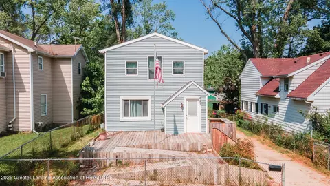 621 Ridgewood Ave, Lansing, MI 48910