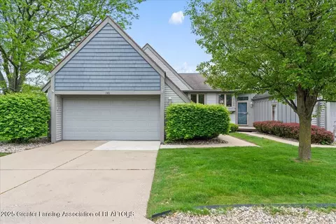 1101 Boulder Ct #48, Lansing, MI 48917