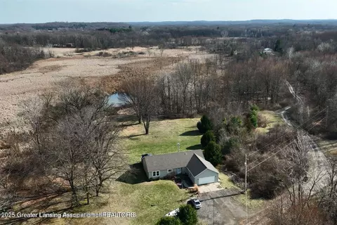 18975 Doyle Ct, Gregory, MI 48137