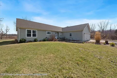 18975 Doyle Ct, Gregory, MI 48137 photo 5