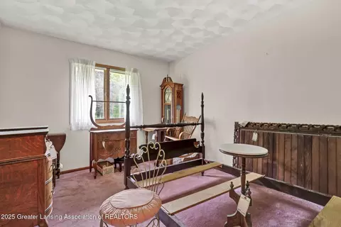 Bedroom - 847 N Waverly Rd, Dimondale, MI 48821 photo 5 of 6