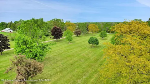 View/Area - 847 N Waverly Rd, Dimondale, MI 48821 photo 11 of 13