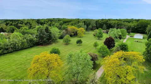 View/Area - 847 N Waverly Rd, Dimondale, MI 48821 photo 1 of 13