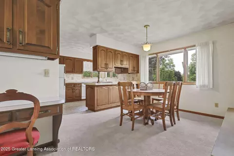 Dining - 847 N Waverly Rd, Dimondale, MI 48821 photo 5 of 5