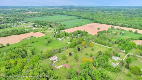 View/Area - 847 N Waverly Rd, Dimondale, MI 48821 photo 10 of 13