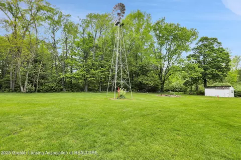 Exterior - 847 N Waverly Rd, Dimondale, MI 48821 photo 6 of 12