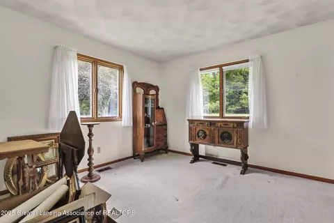 Bedroom - 847 N Waverly Rd, Dimondale, MI 48821 photo 1 of 6