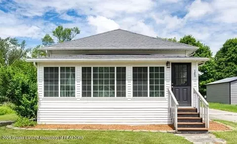 145 Washington St, Saranac, MI 48881