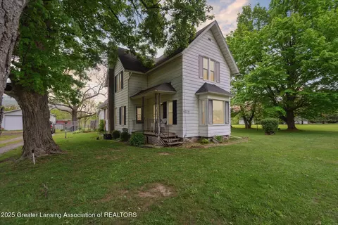 6275 E Clark Rd, Bath, MI 48808