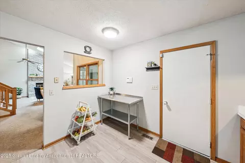 Entry Way - 2404 Sower Blvd, Okemos, MI 48864 photo 3 of 3