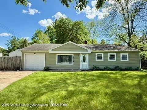 2509 Delta River Dr, Lansing, MI 48906