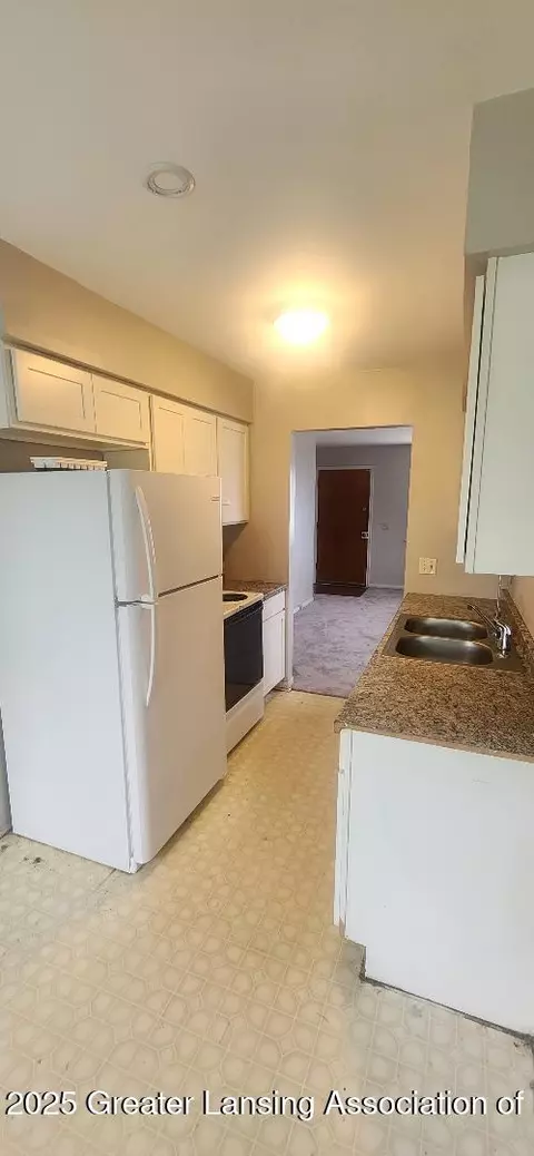 Kitchen - 6622 Aurelius Rd, Lansing, MI 48911 photo 1 of 1