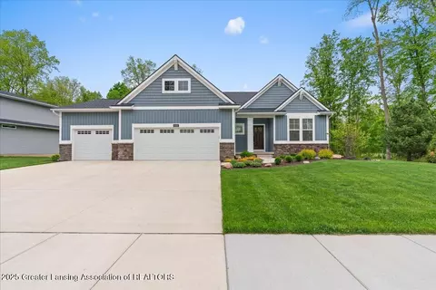 6619 Windford Ln, Grand Ledge, MI 48837