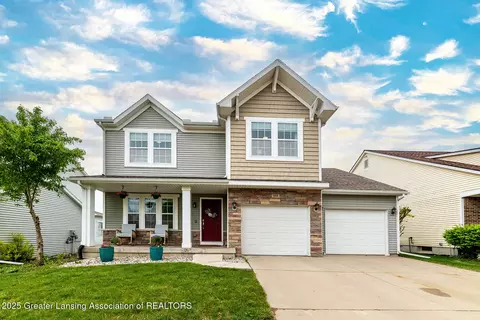 600 Nantucket Dr, Lansing, MI 48906