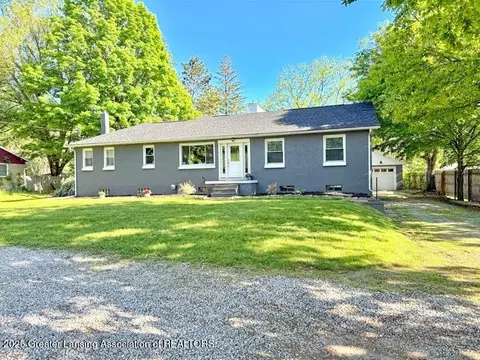 2215 Haslett Rd, East Lansing, MI 48823