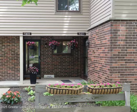 5411 Maple Ridge Rd #74, Haslett, MI 48840