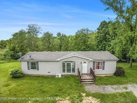 1992 S Williamston Rd, Dansville, MI 48819