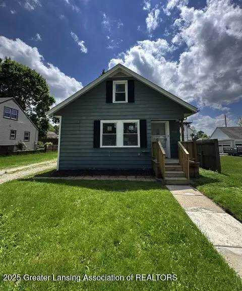 1110 E Hazel St, Lansing, MI 48912