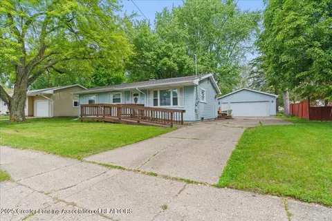754 Linden St, Charlotte, MI 48813