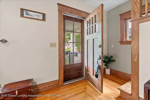 Entry Way - 329 Smith Ave, Lansing, MI 48910 photo 1 of 3