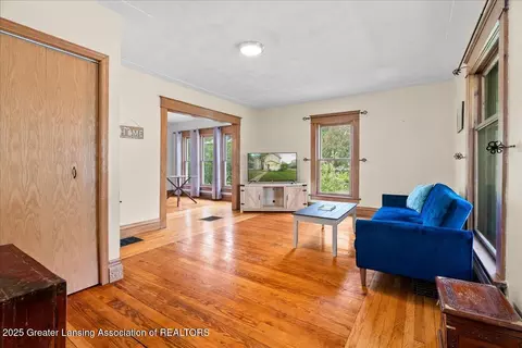Living - 329 Smith Ave, Lansing, MI 48910 photo 1 of 2