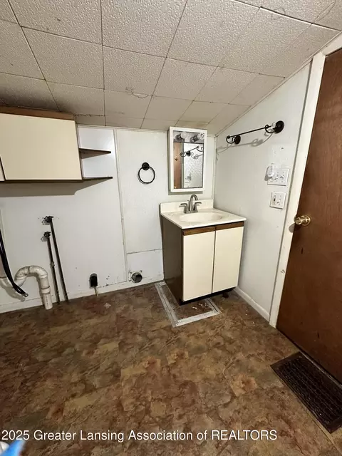 Other - 439 Adams St, Jackson, MI 49202 photo 6 of 7