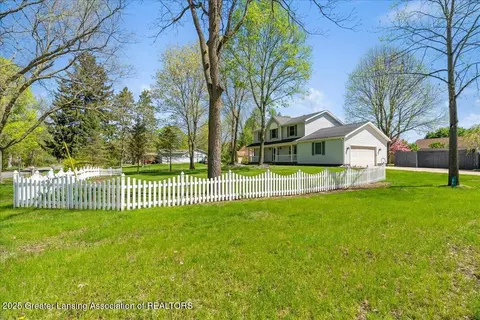 Exterior - 816 Creyts Rd, Dimondale, MI 48821 photo 10 of 11