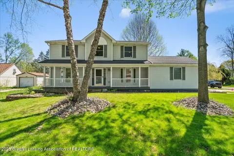 816 Creyts Rd, Dimondale, MI 48821