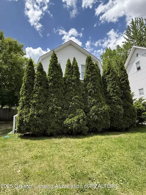 1618 Lyons Ave, Lansing, MI 48910