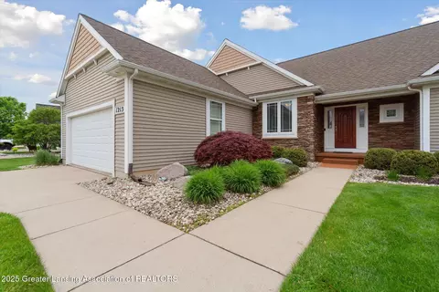1213 Lobelia Ln, Dewitt, MI 48820 photo 5