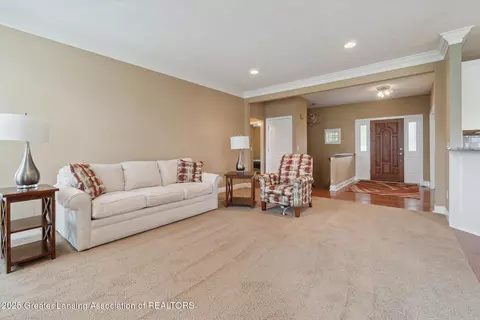 1213 Lobelia Ln, Dewitt, MI 48820 photo 8