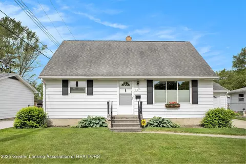 4810 Cherryland Dr, Lansing, MI 48910