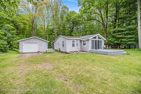 5167 N Ford Lake Rd, Fountain, MI 49410