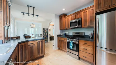 9181 Coleman Rd, Haslett, MI 48840 photo 11