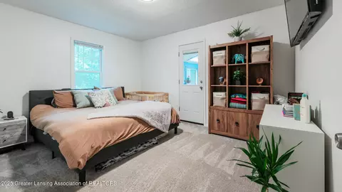 9181 Coleman Rd, Haslett, MI 48840 photo 14