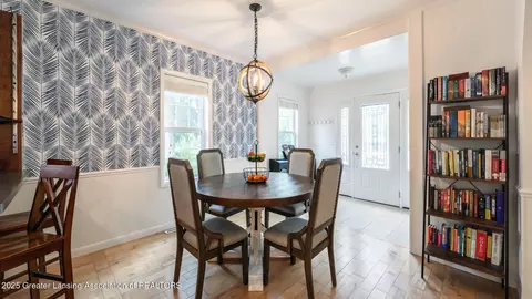 9181 Coleman Rd, Haslett, MI 48840 photo 4