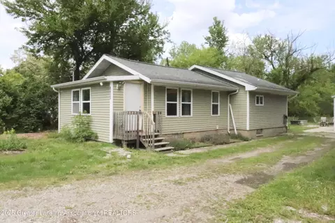 5413 S Waverly Rd, Lansing, MI 48911
