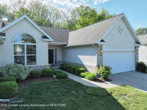 5167 Sapphire Cir, East Lansing, MI 48823