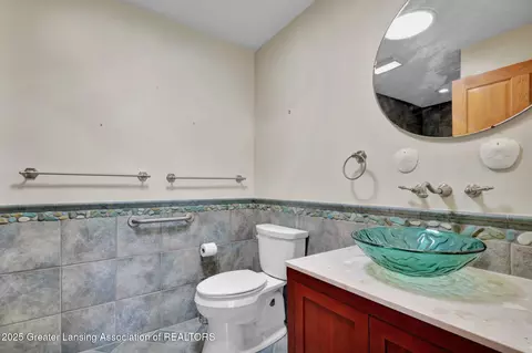 Bath - 345 Linn Rd, Williamston, MI 48895 photo 1 of 7