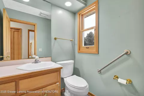 Bath - 345 Linn Rd, Williamston, MI 48895 photo 3 of 7